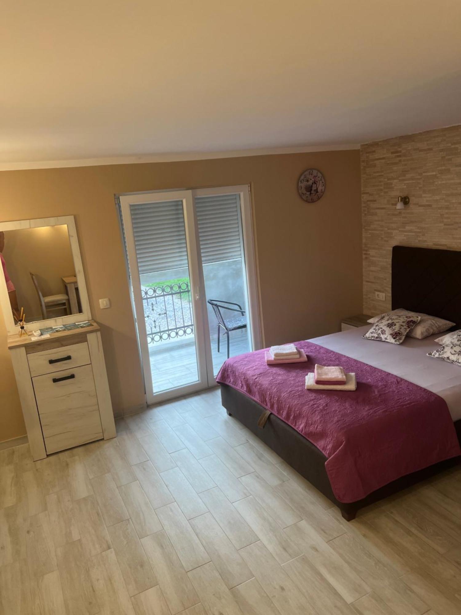 Studio Elena Tivat Bagian luar foto